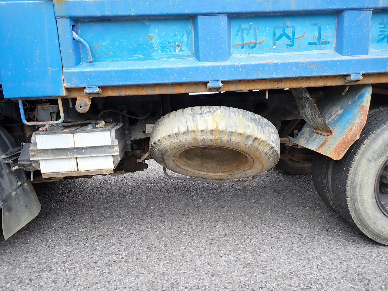 MITSUBISHI Canter