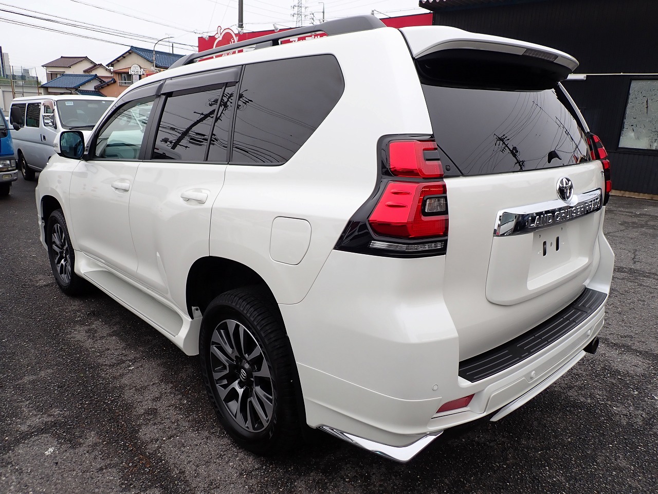 TOYOTA Land Cruiser Prado