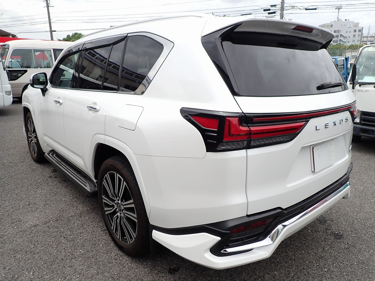 LEXUS LX