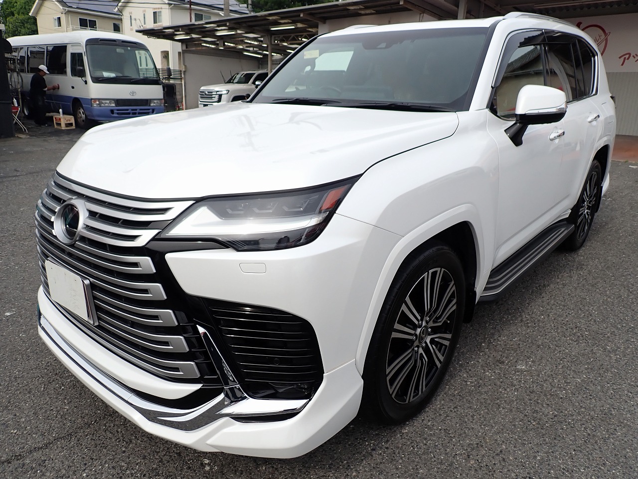 LEXUS LX