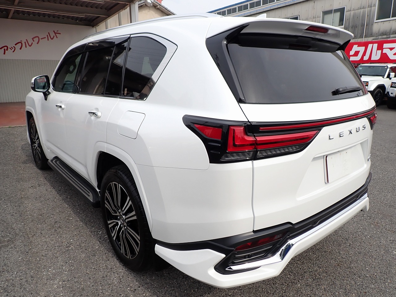 LEXUS LX