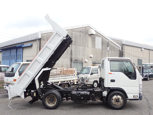 ISUZU Elf Truck