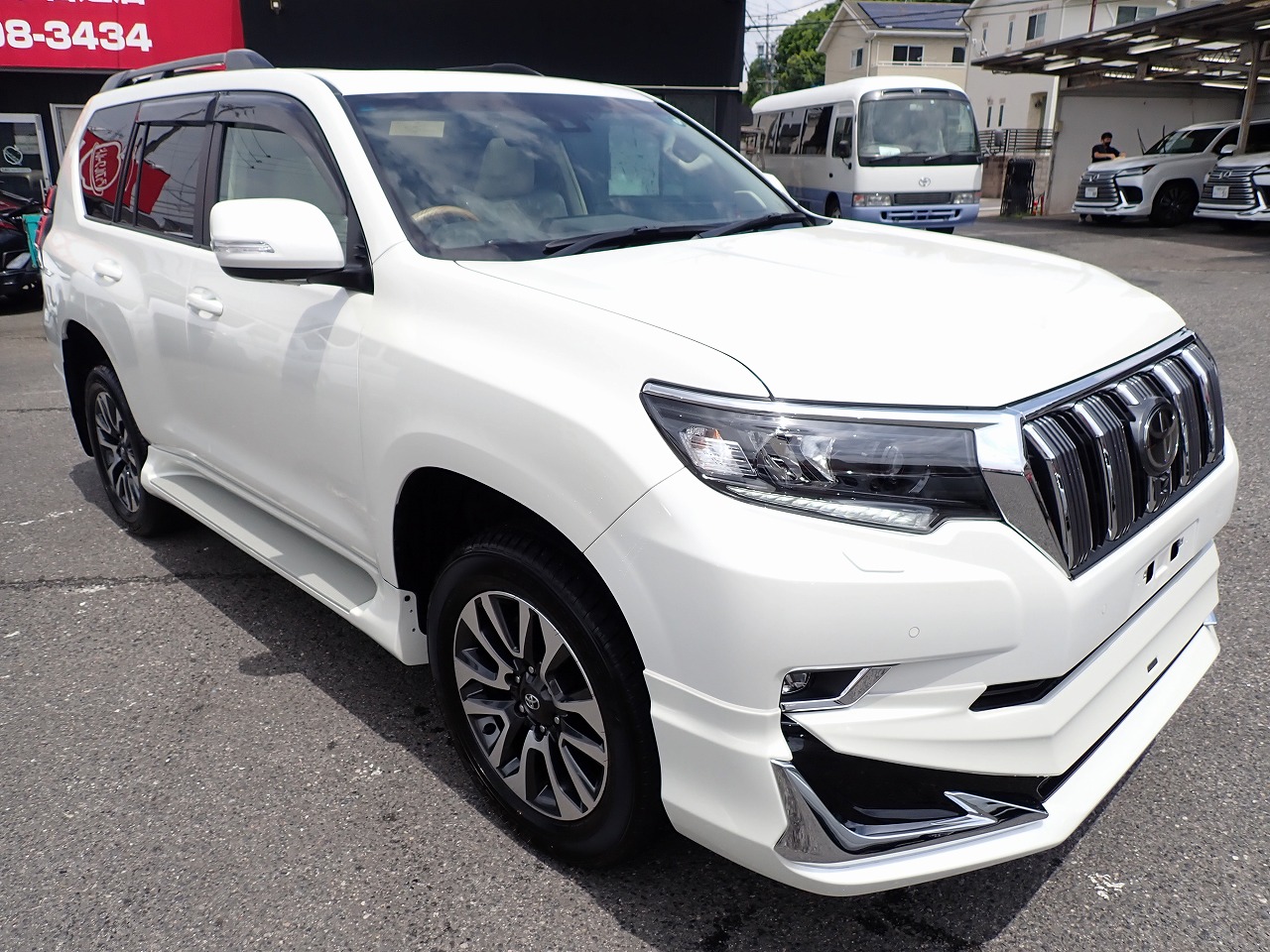 TOYOTA Land Cruiser Prado