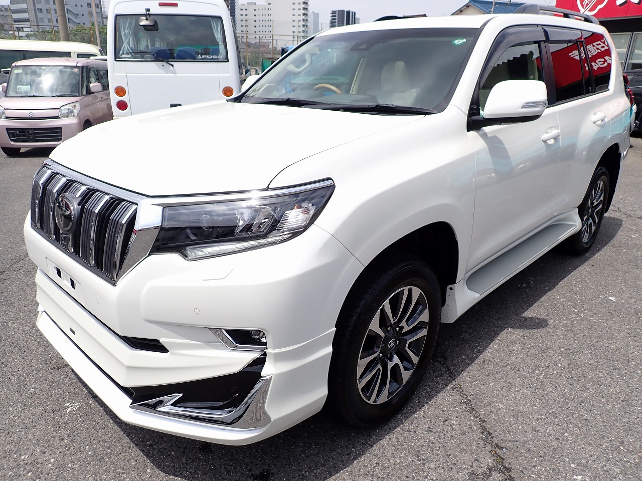 TOYOTA Land Cruiser Prado