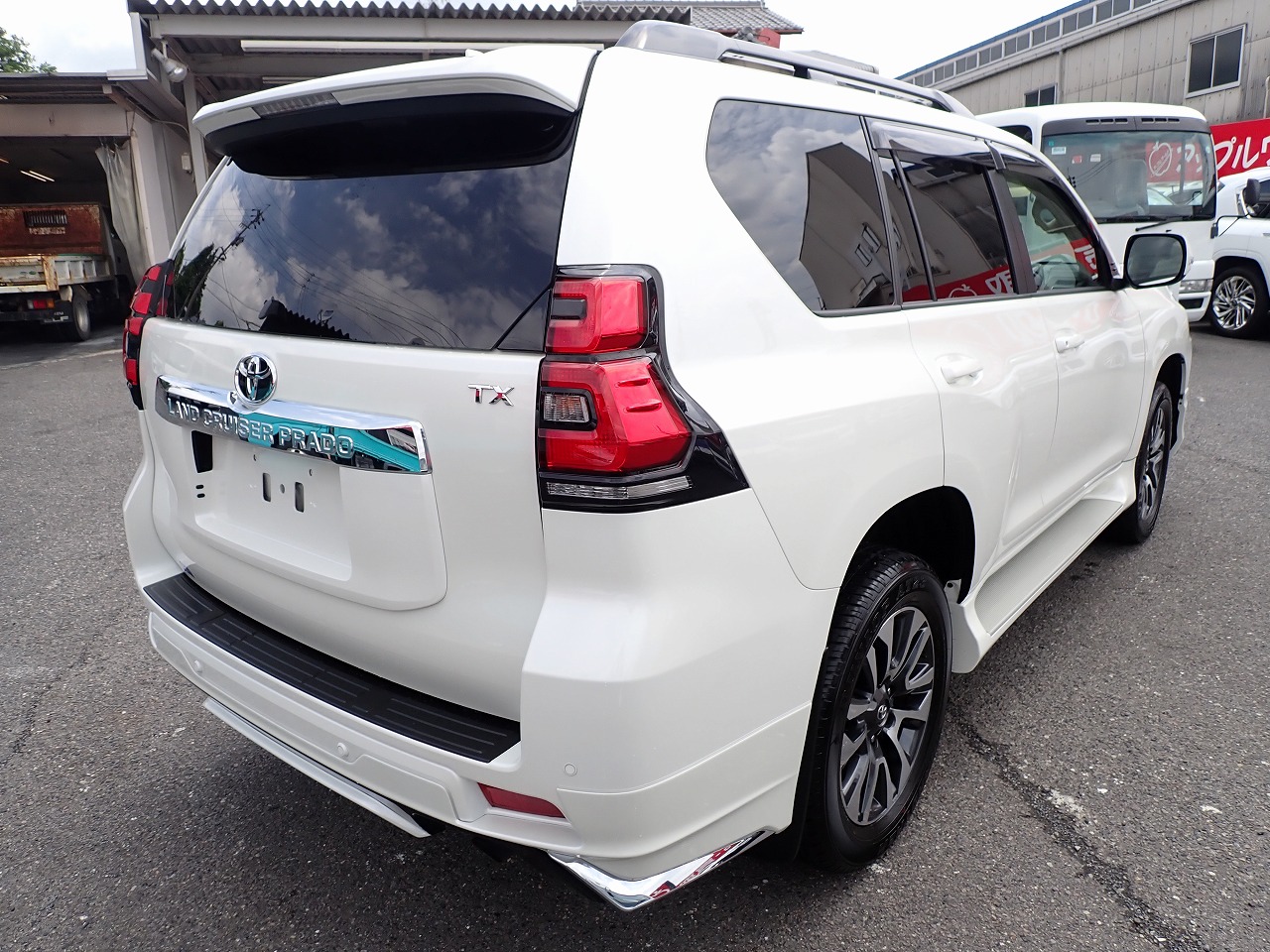 TOYOTA Land Cruiser Prado