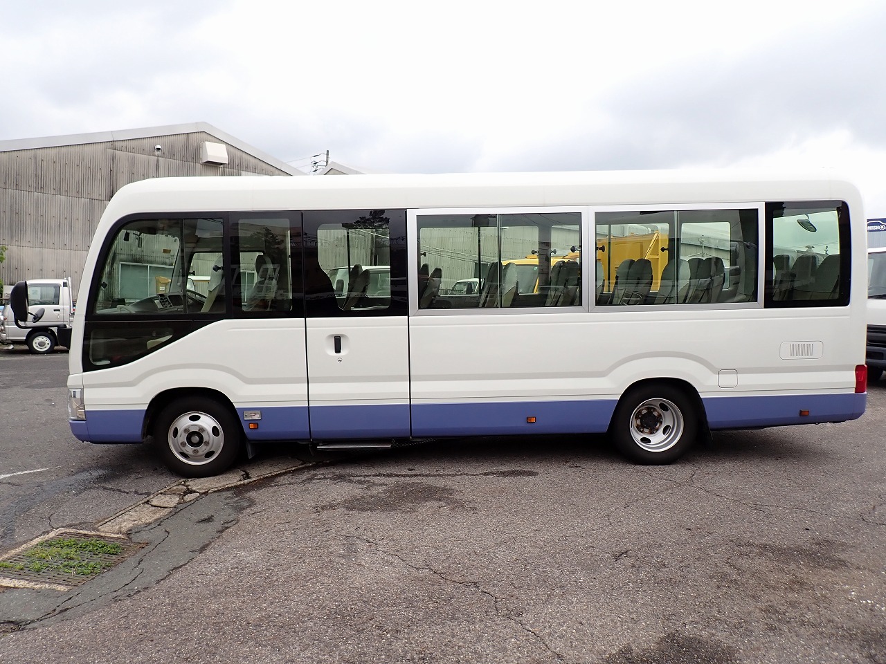 TOYOTA Coaster