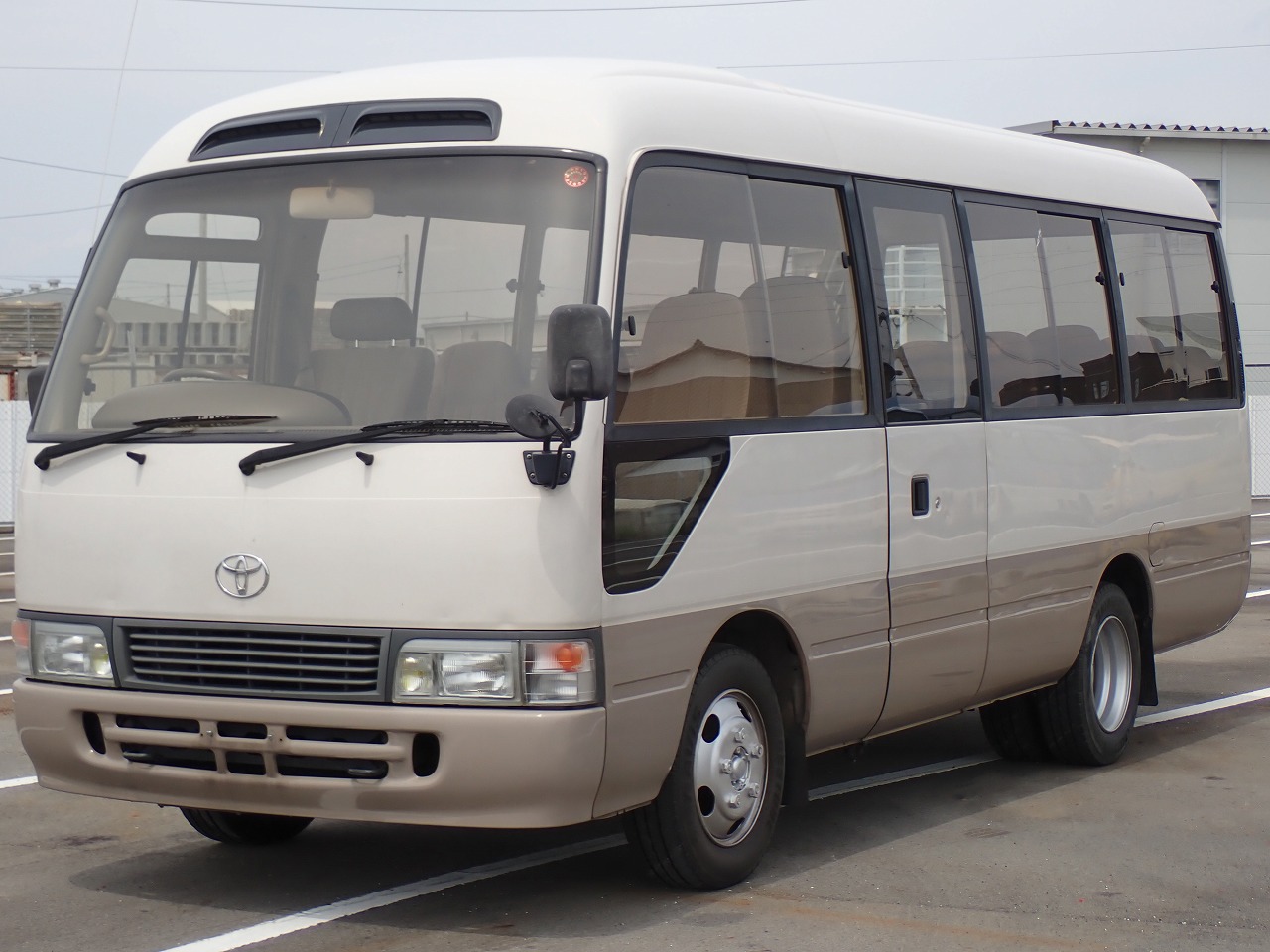 TOYOTA Coaster
