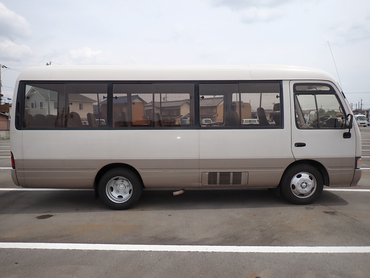 TOYOTA Coaster