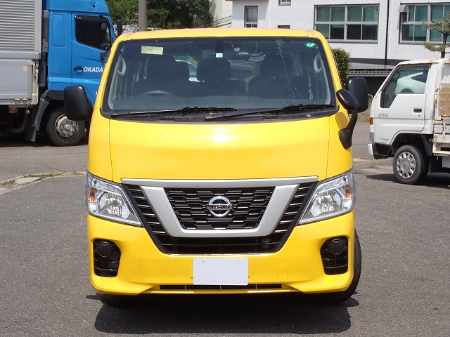 NISSAN NV 350 CARAVAN