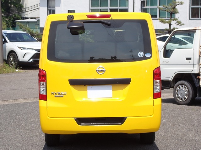 NISSAN NV 350 CARAVAN