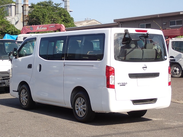 NISSAN NV 350 CARAVAN