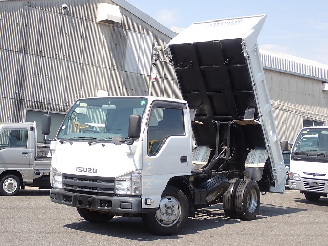 ISUZU Elf Truck