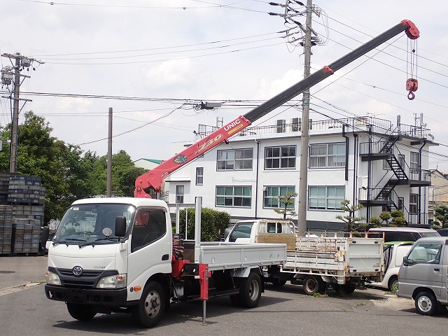 TOYOTA Dyna Truck