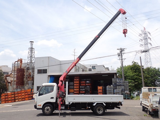 TOYOTA Dyna Truck