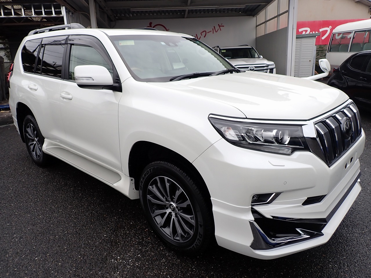 TOYOTA Land Cruiser Prado