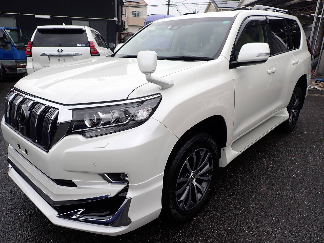 TOYOTA Land Cruiser Prado