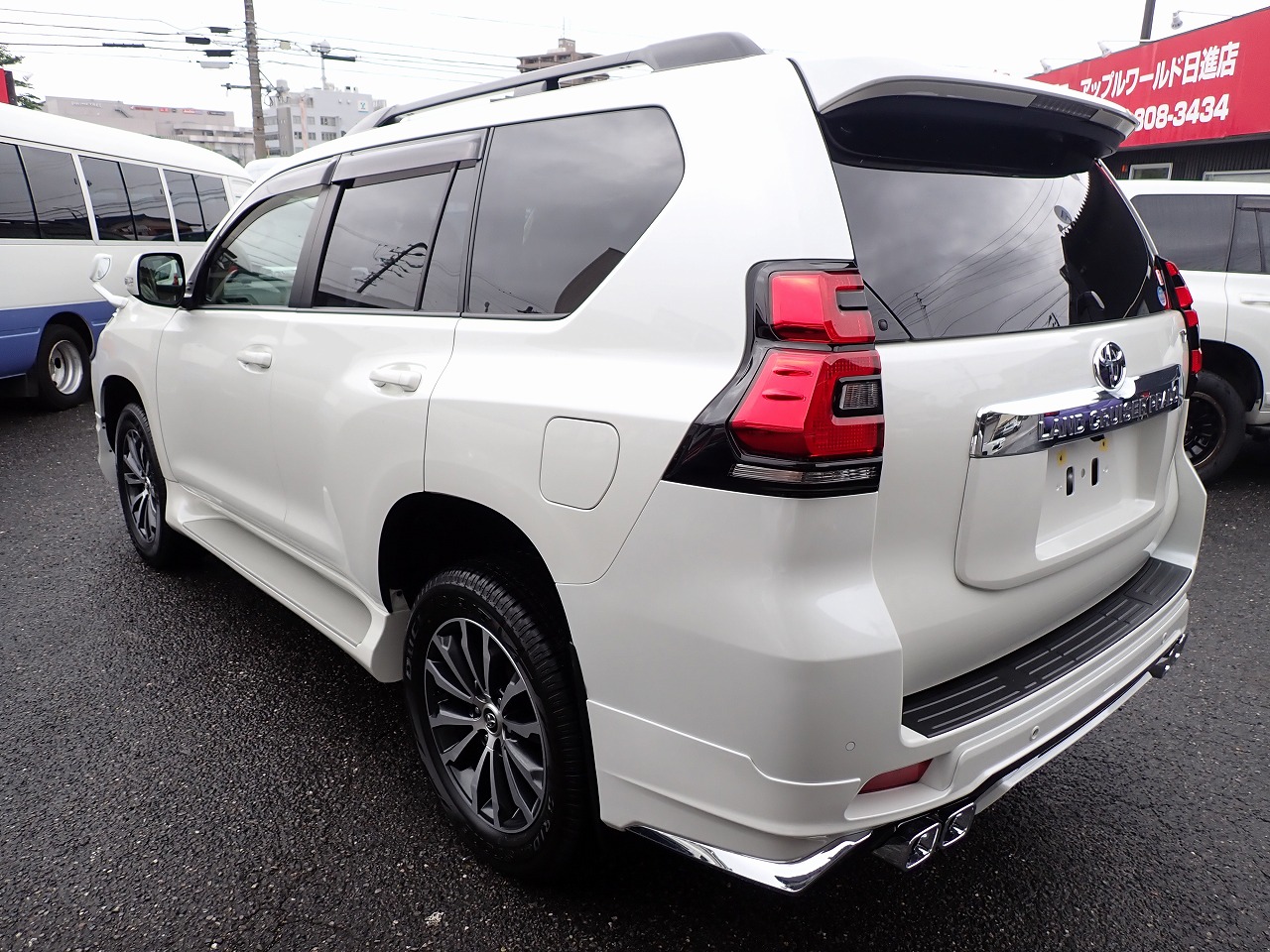 TOYOTA Land Cruiser Prado
