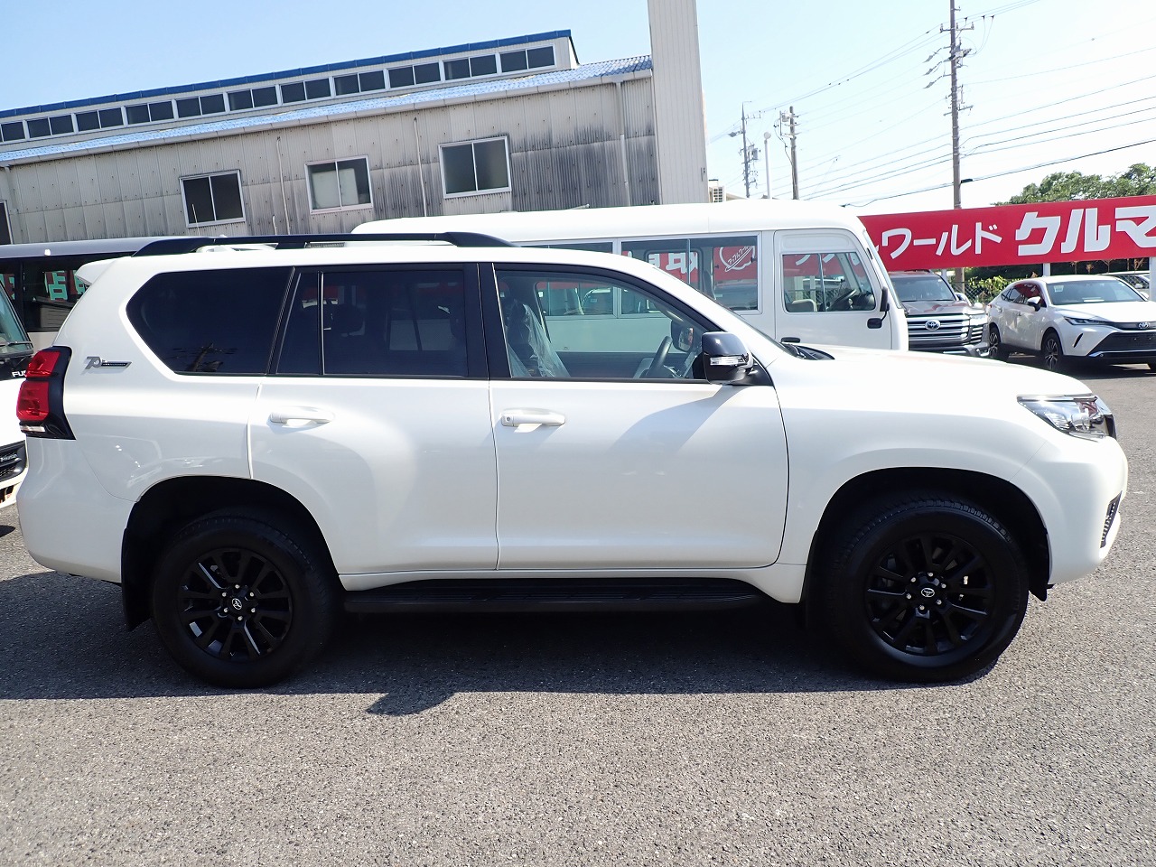 TOYOTA Land Cruiser Prado