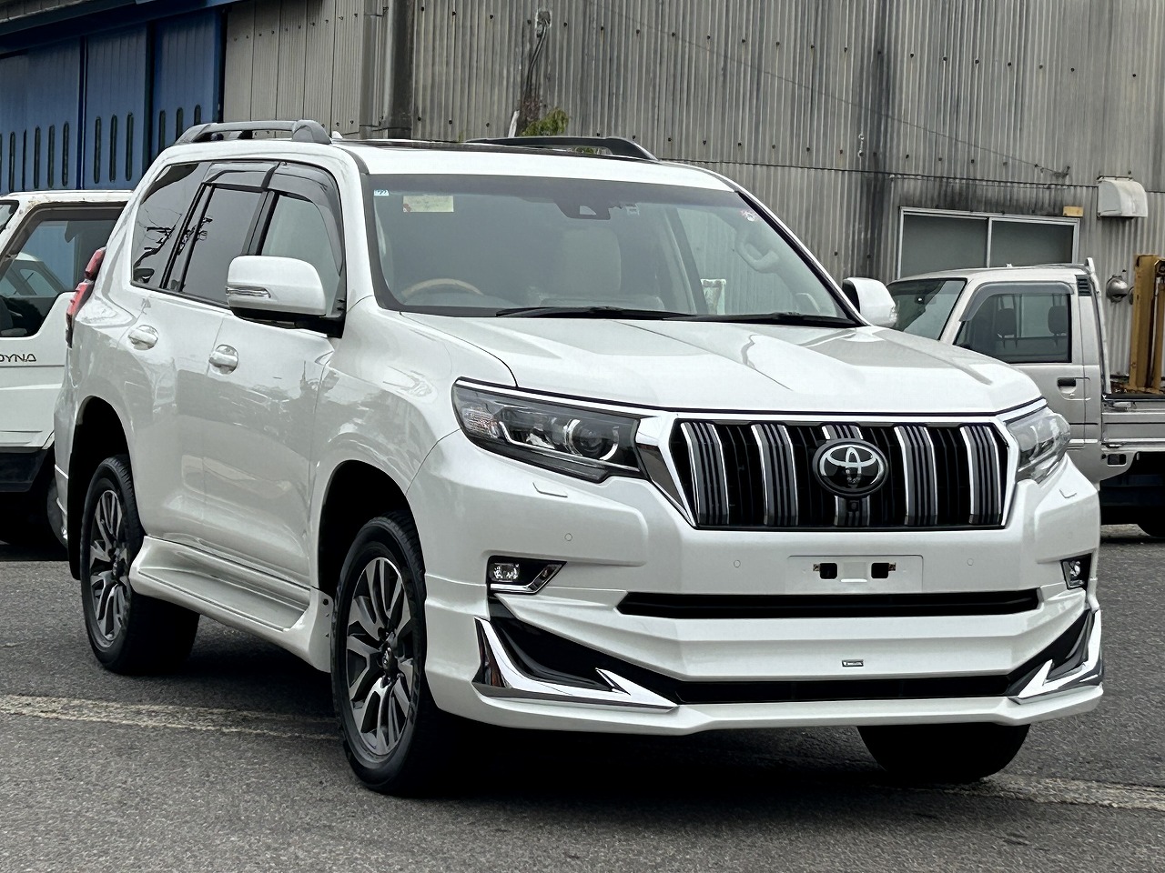 TOYOTA Land Cruiser Prado
