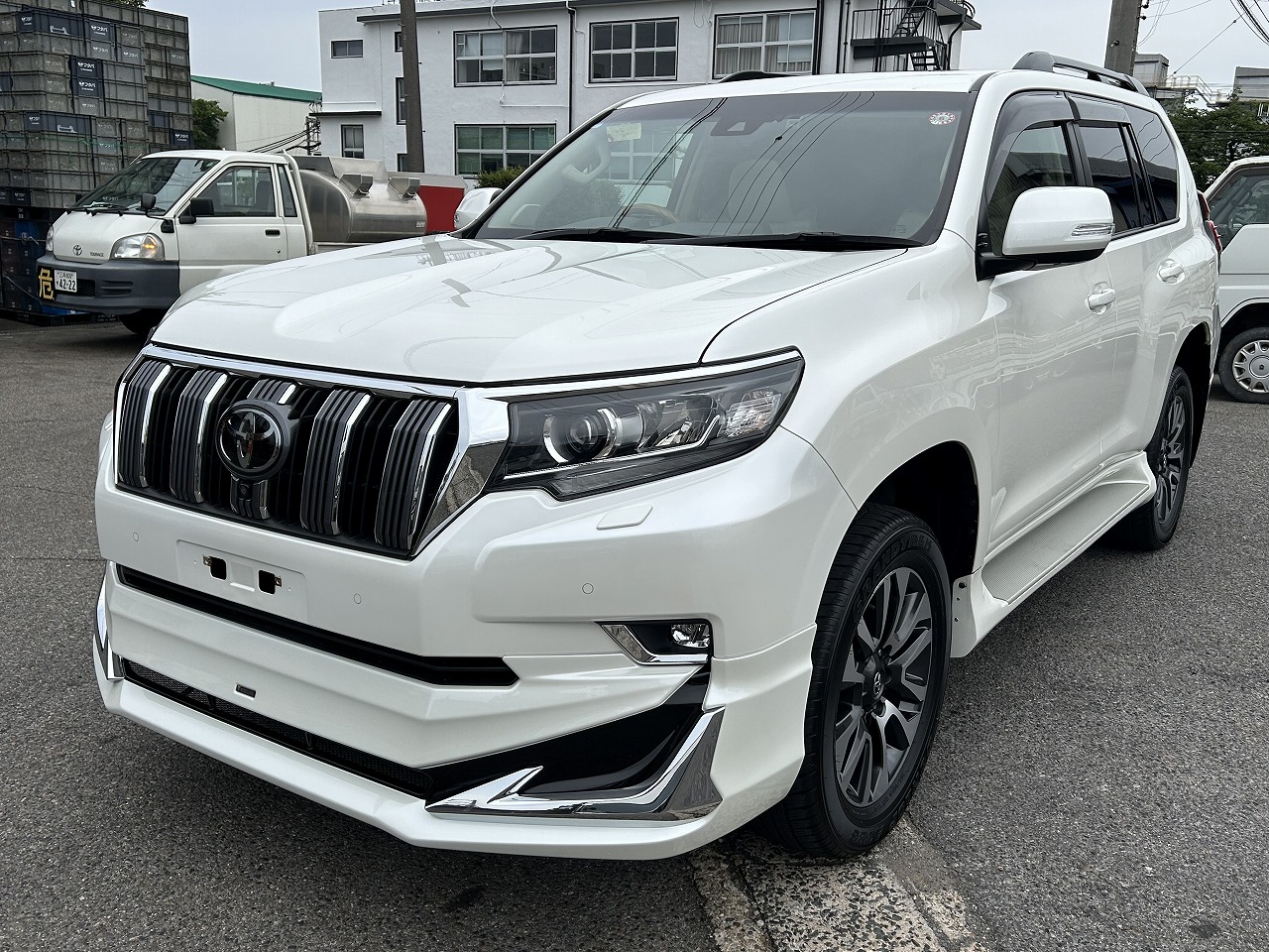 TOYOTA Land Cruiser Prado