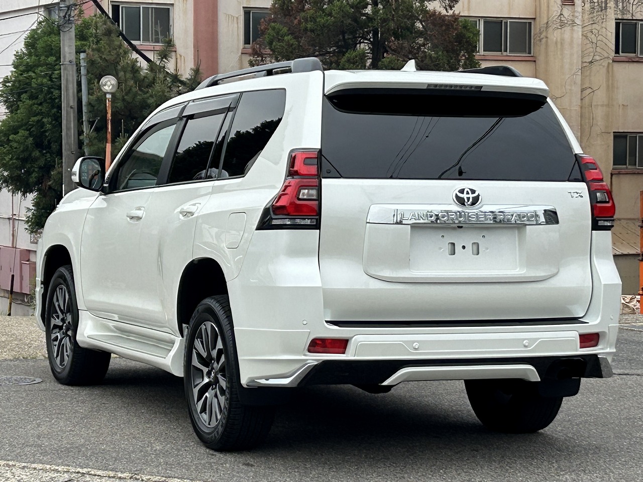 TOYOTA Land Cruiser Prado