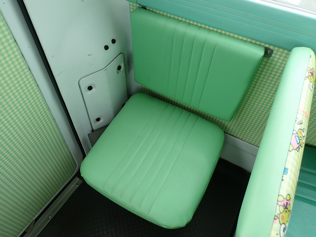 NISSAN Civilian Bus