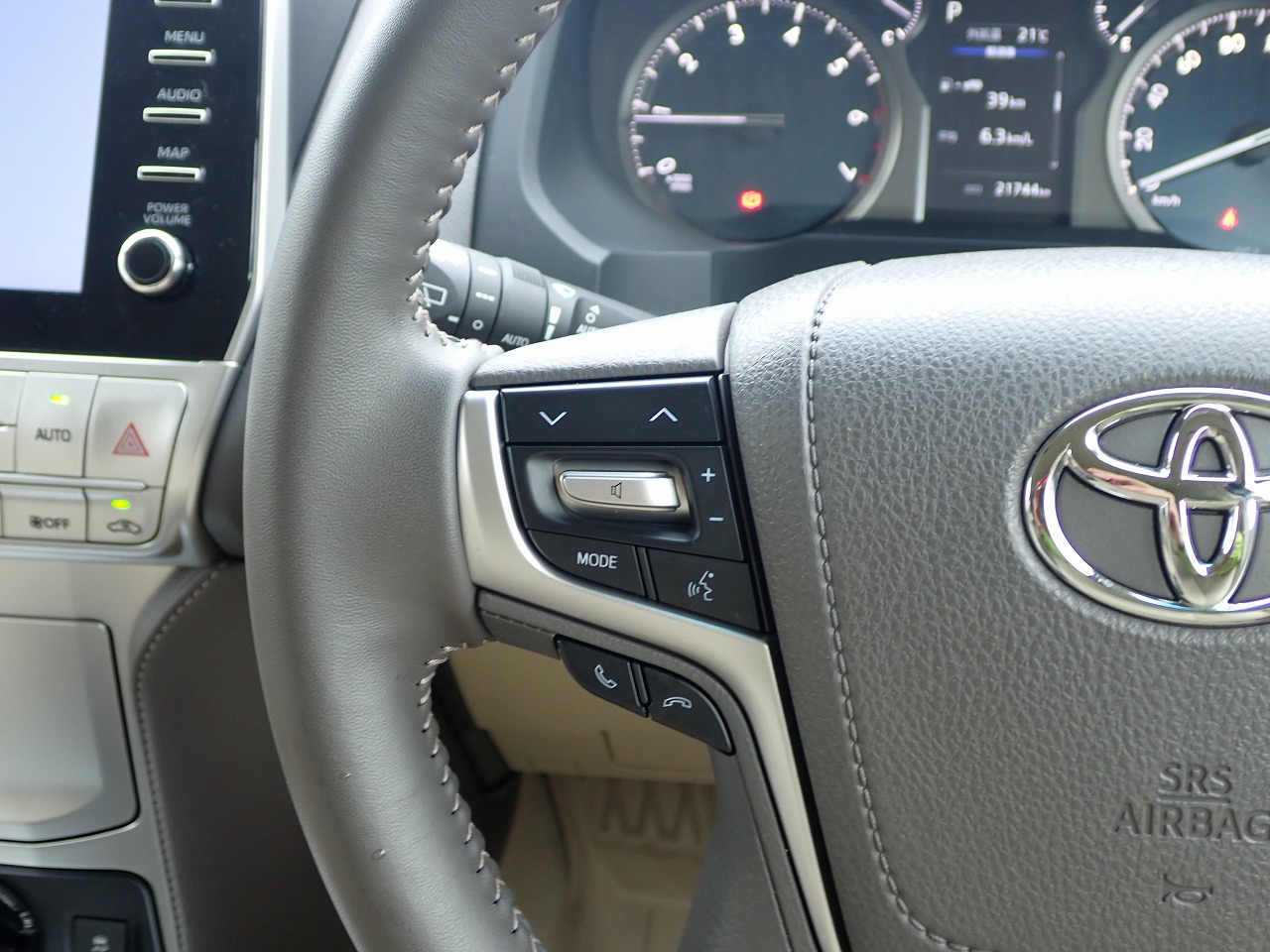 TOYOTA Land Cruiser Prado