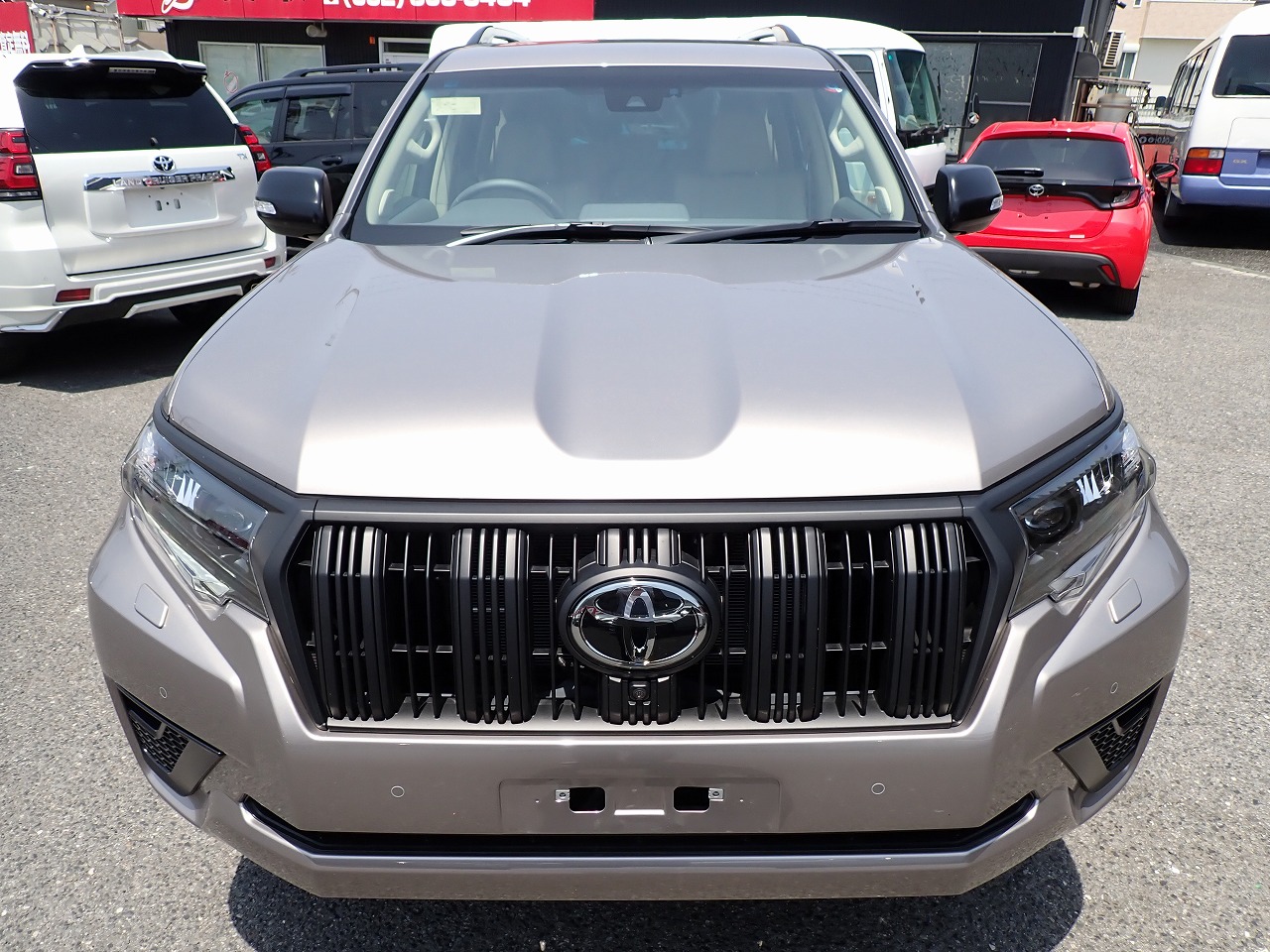 TOYOTA Land Cruiser Prado
