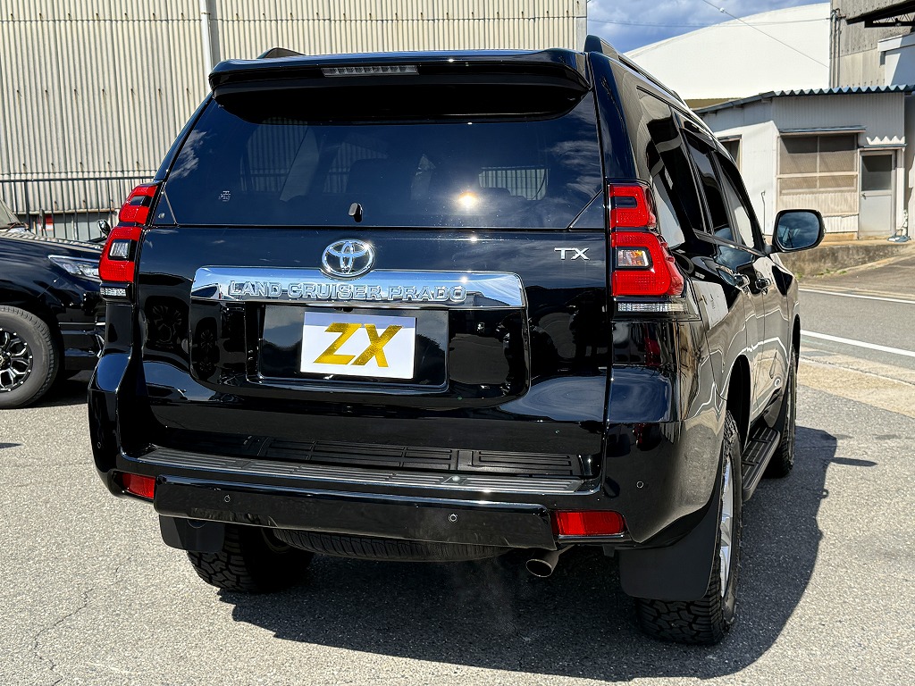 TOYOTA Land Cruiser Prado