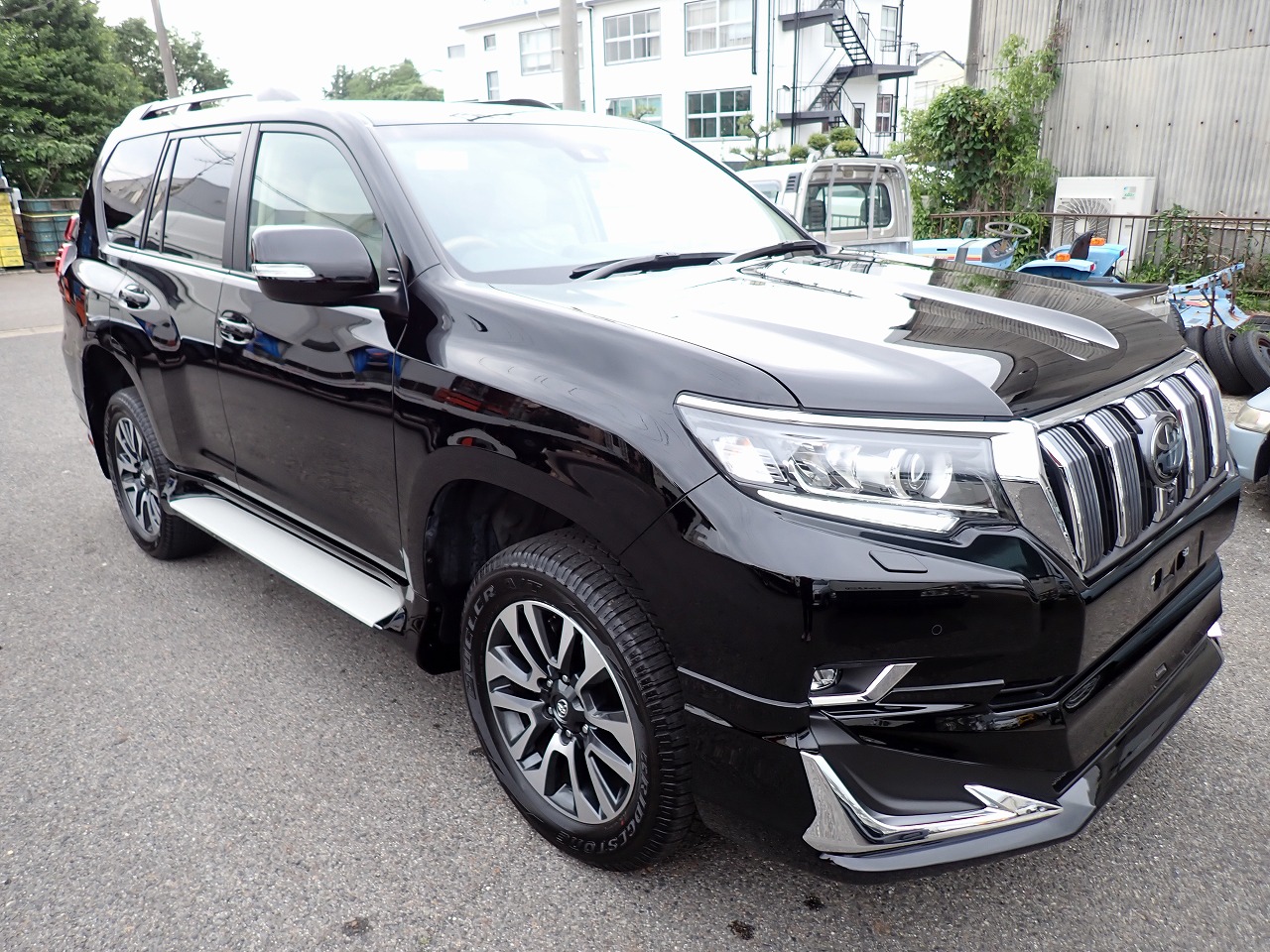 TOYOTA Land Cruiser Prado