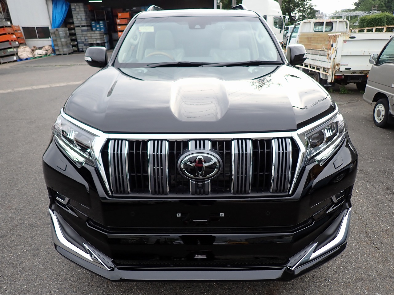 TOYOTA Land Cruiser Prado