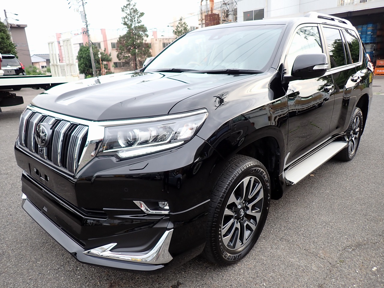 TOYOTA Land Cruiser Prado