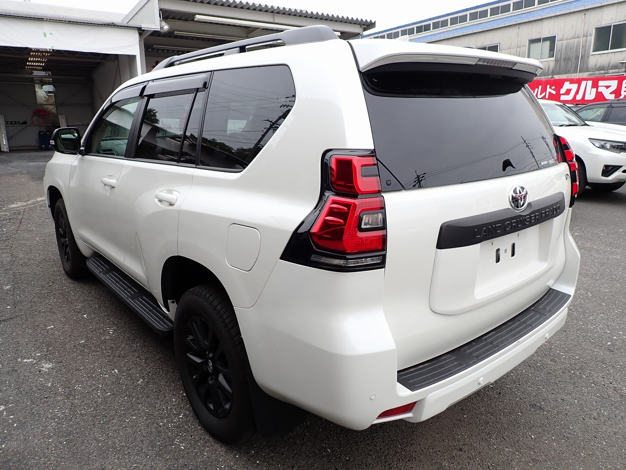 TOYOTA Land Cruiser Prado