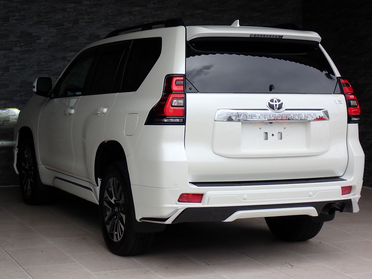 TOYOTA Land Cruiser Prado