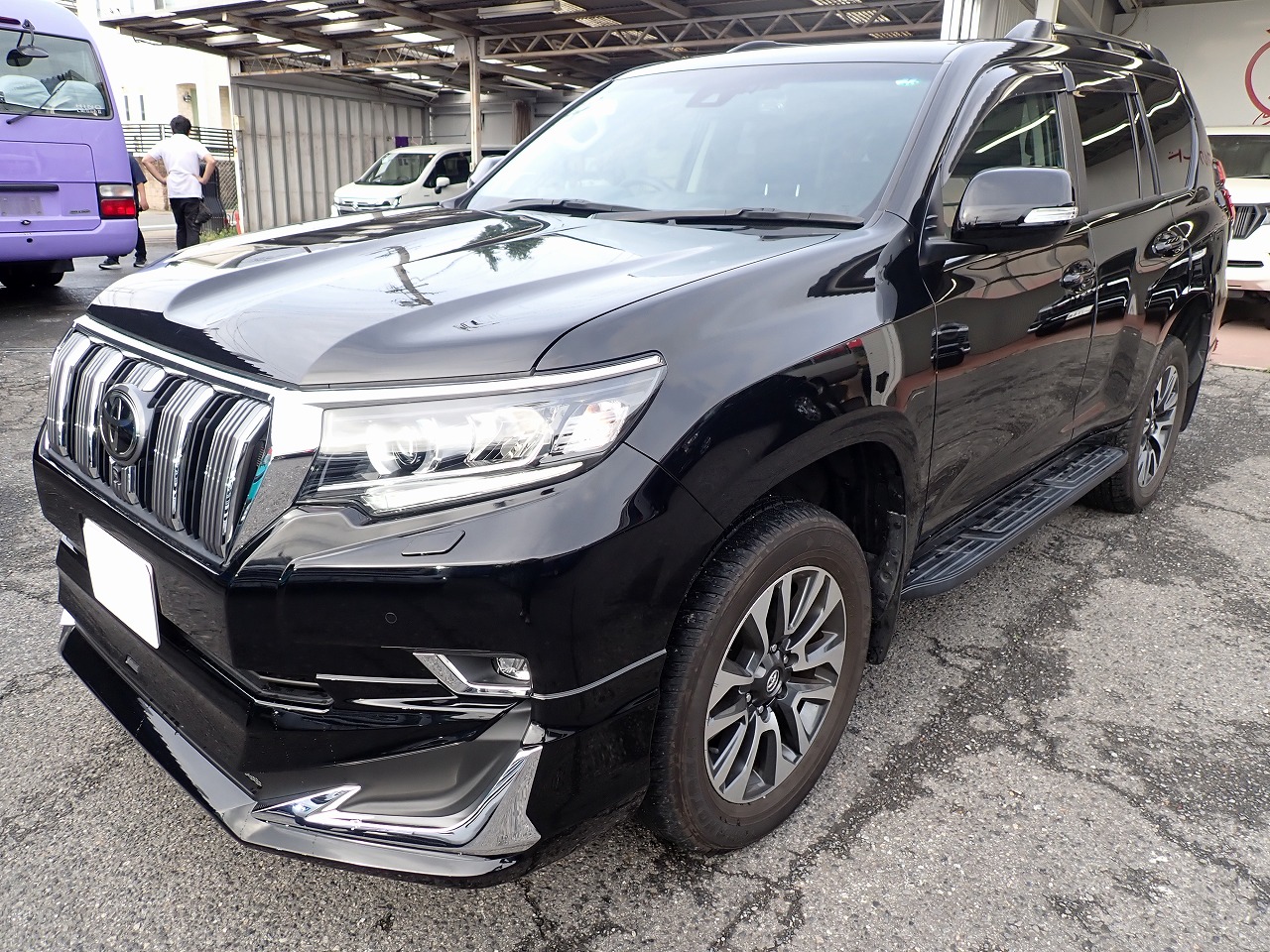 TOYOTA Land Cruiser Prado