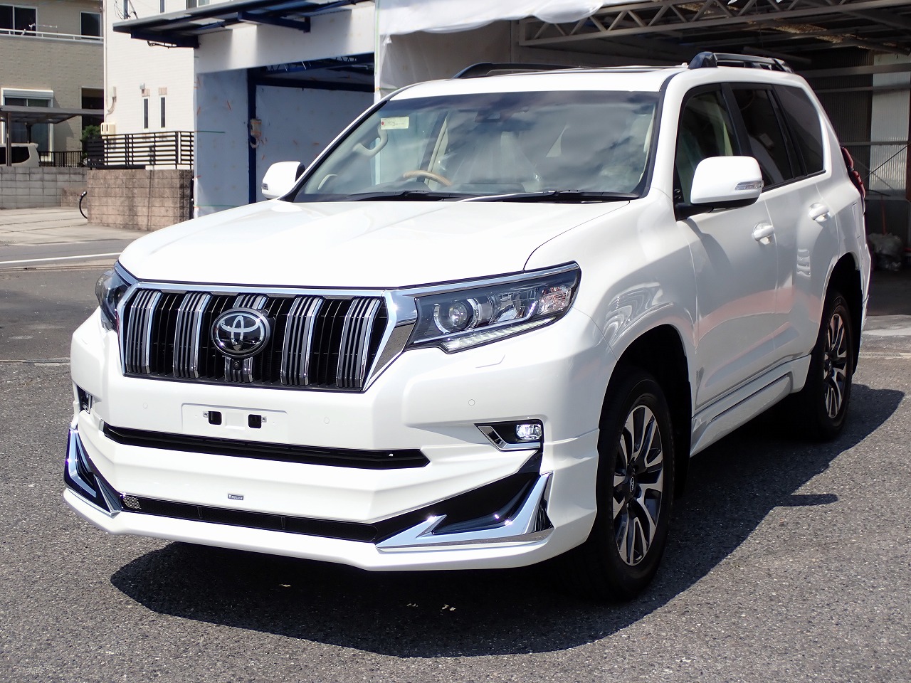 TOYOTA Land Cruiser Prado