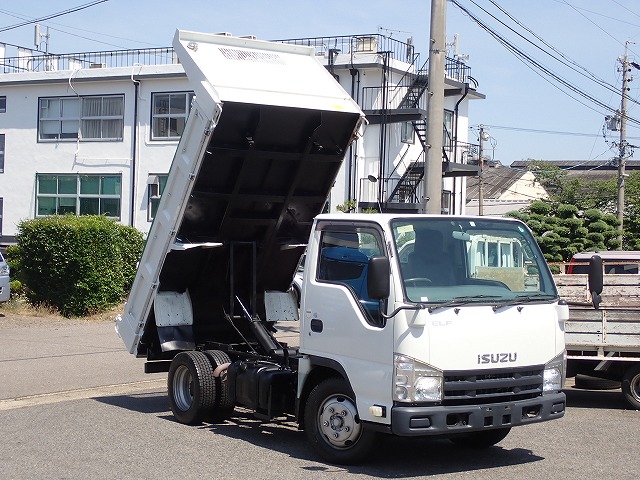 ISUZU Elf Truck