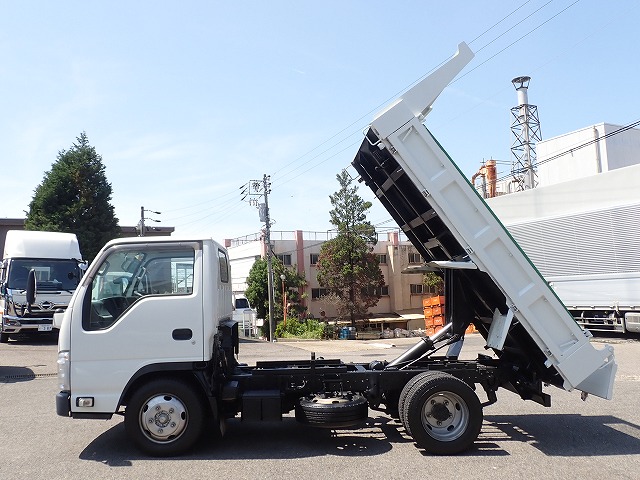 ISUZU Elf Truck