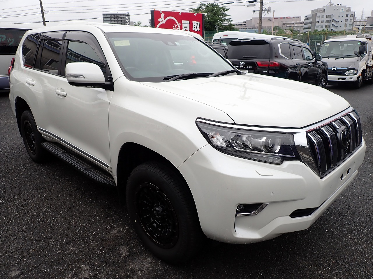 TOYOTA Land Cruiser Prado