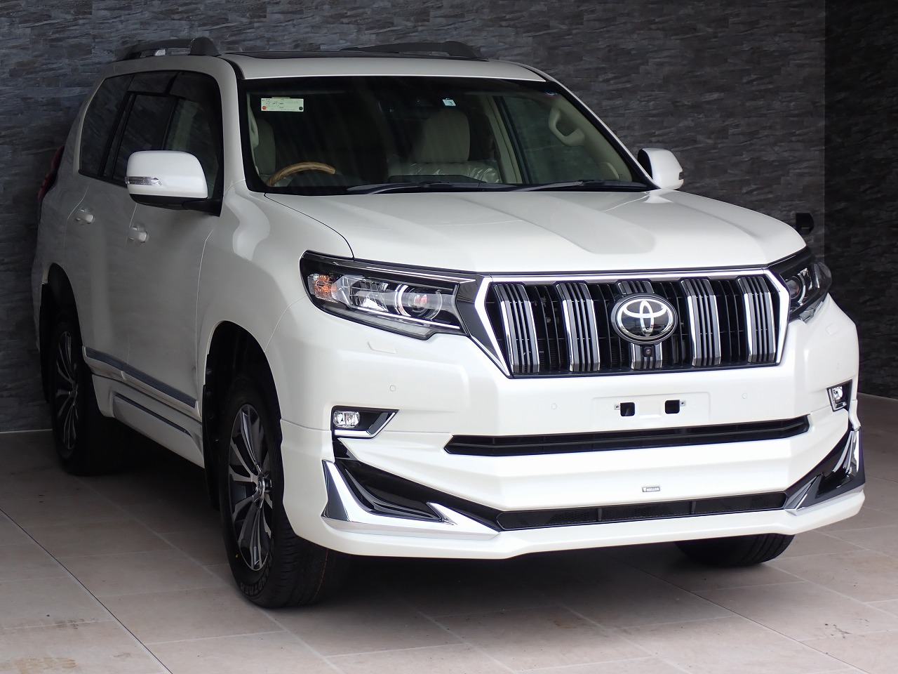 TOYOTA Land Cruiser Prado