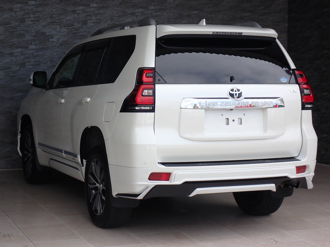 TOYOTA Land Cruiser Prado