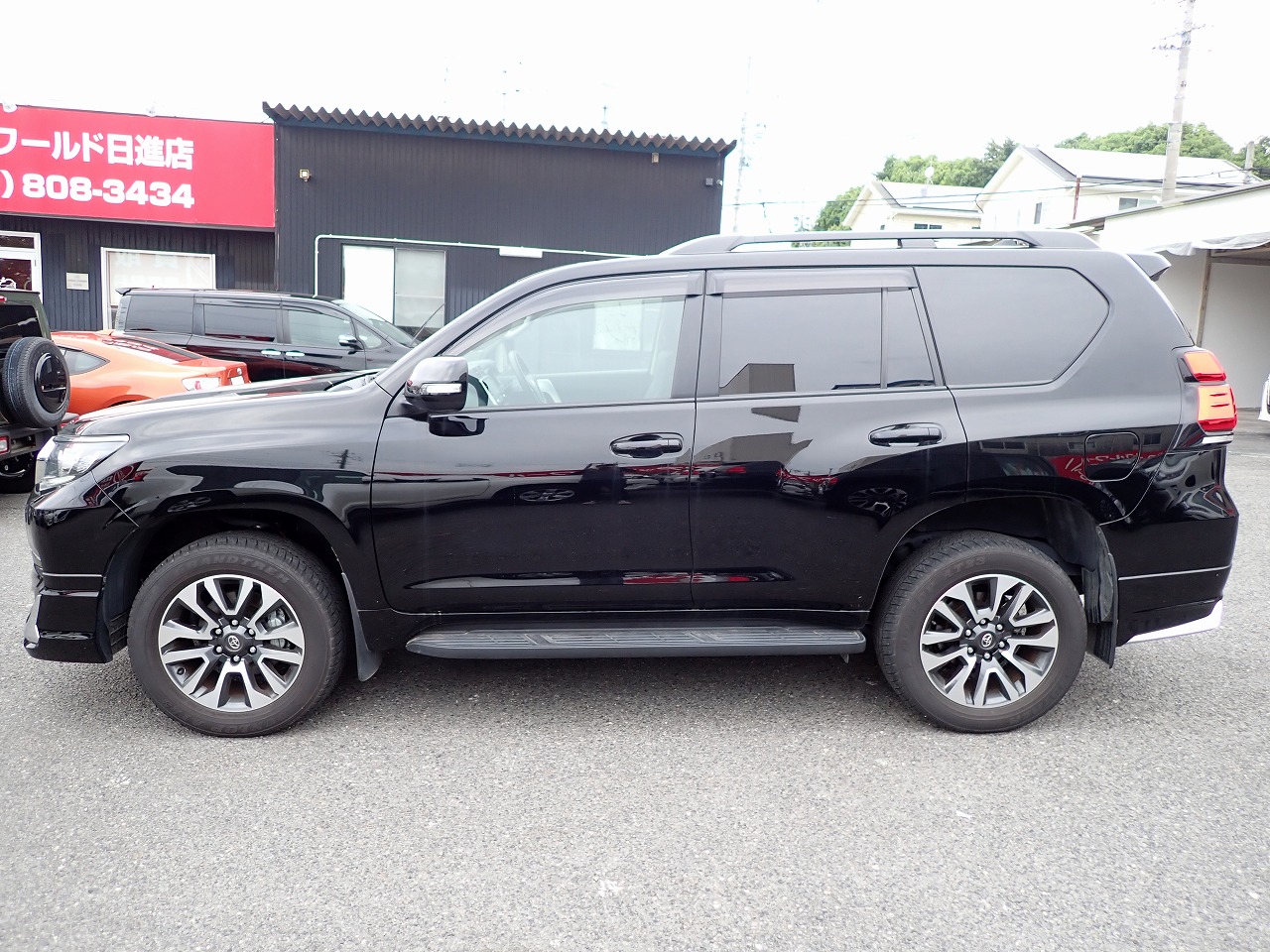 TOYOTA Land Cruiser Prado