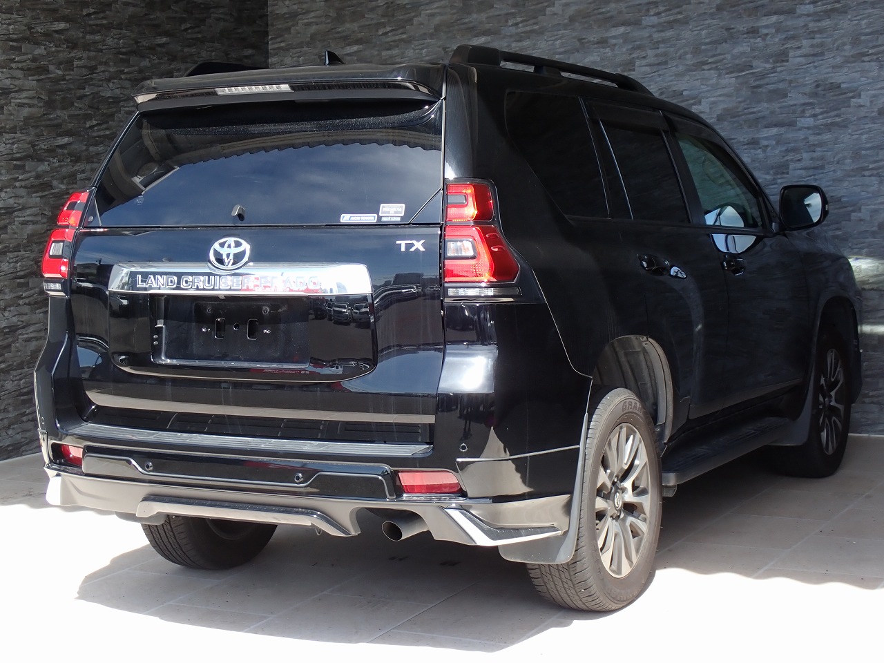 TOYOTA Land Cruiser Prado