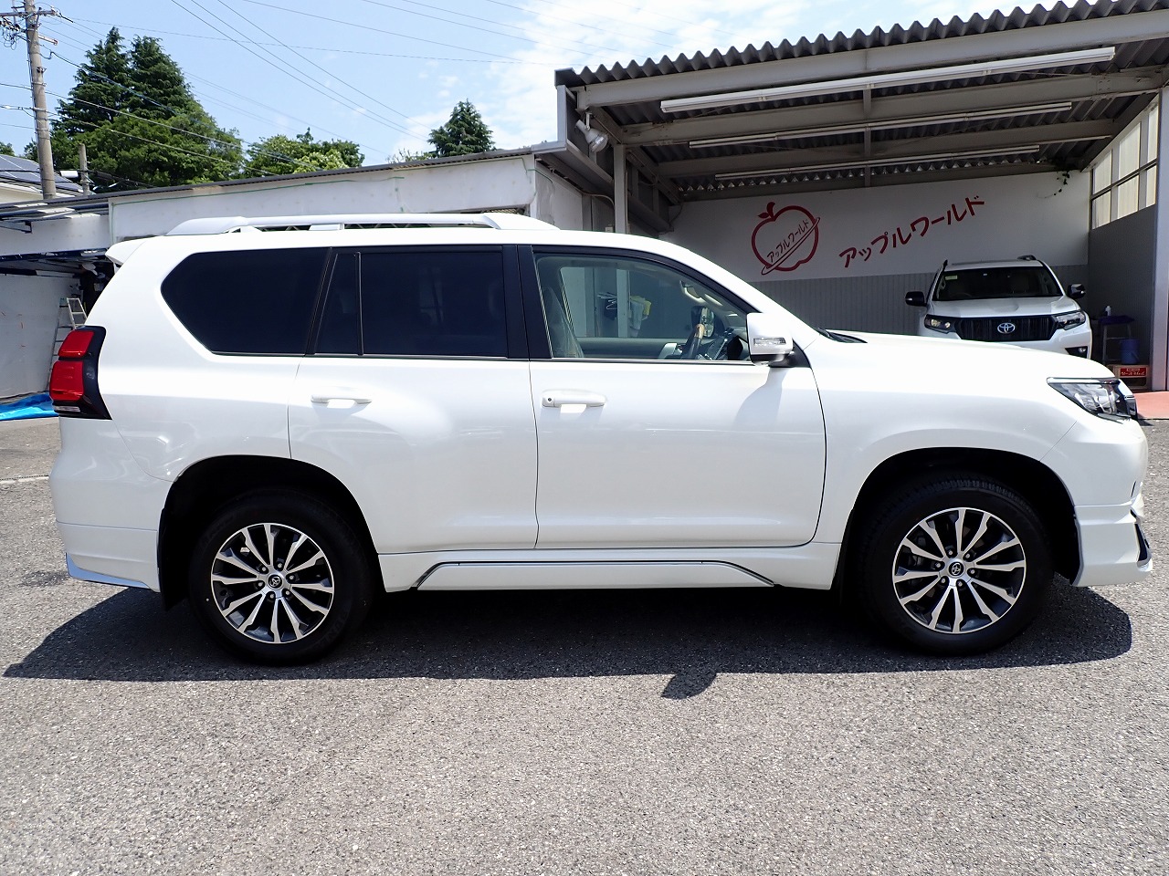 TOYOTA Land Cruiser Prado