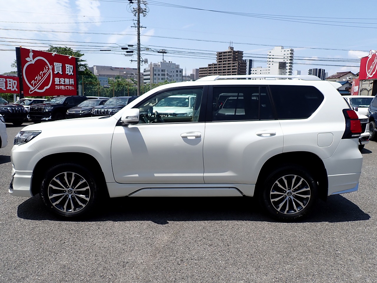 TOYOTA Land Cruiser Prado