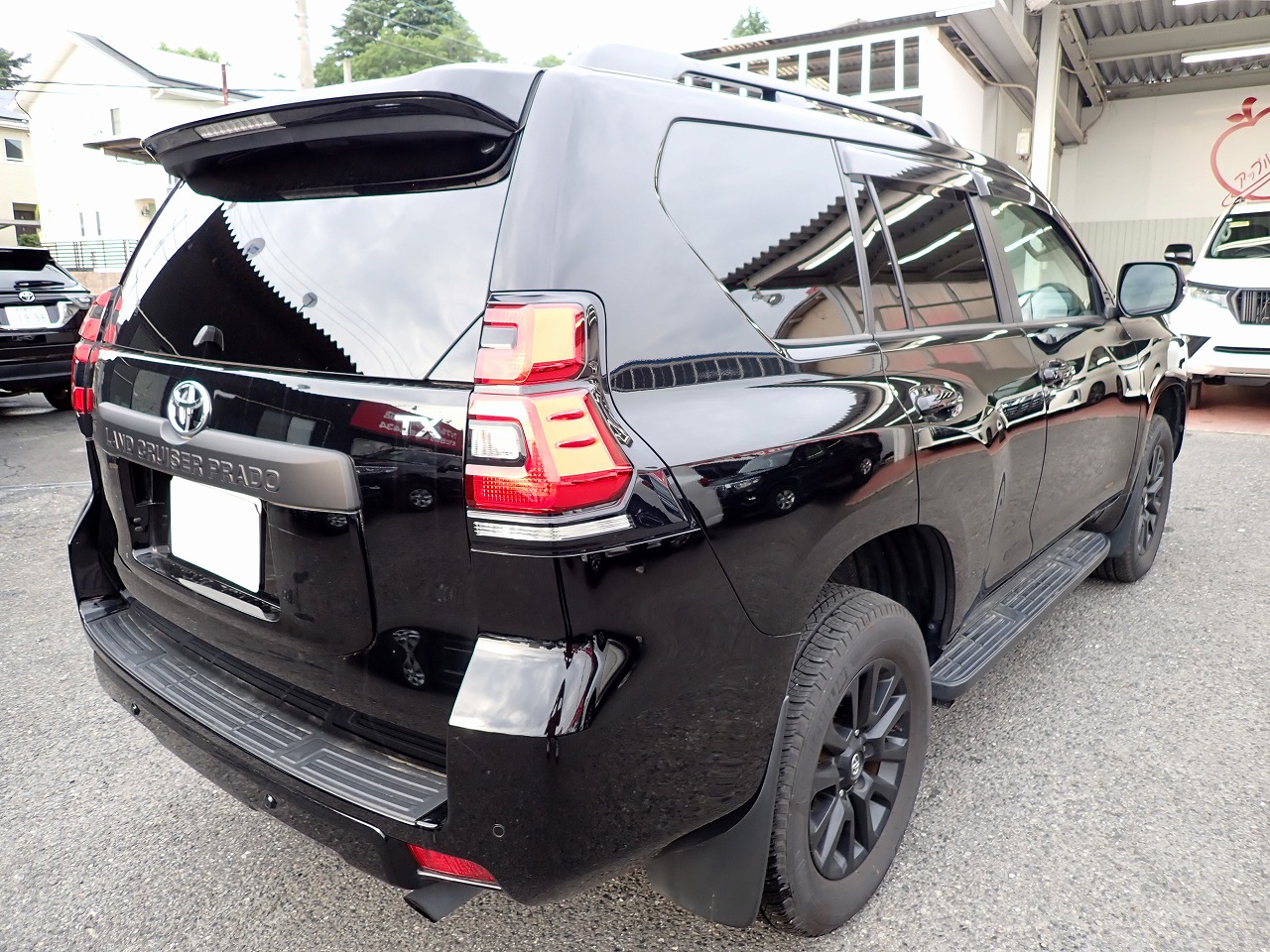 TOYOTA Land Cruiser Prado
