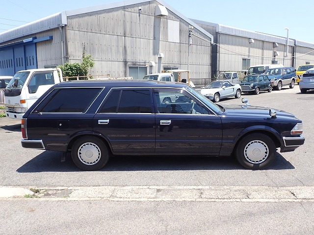NISSAN Cedric