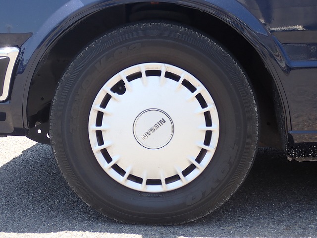 NISSAN 