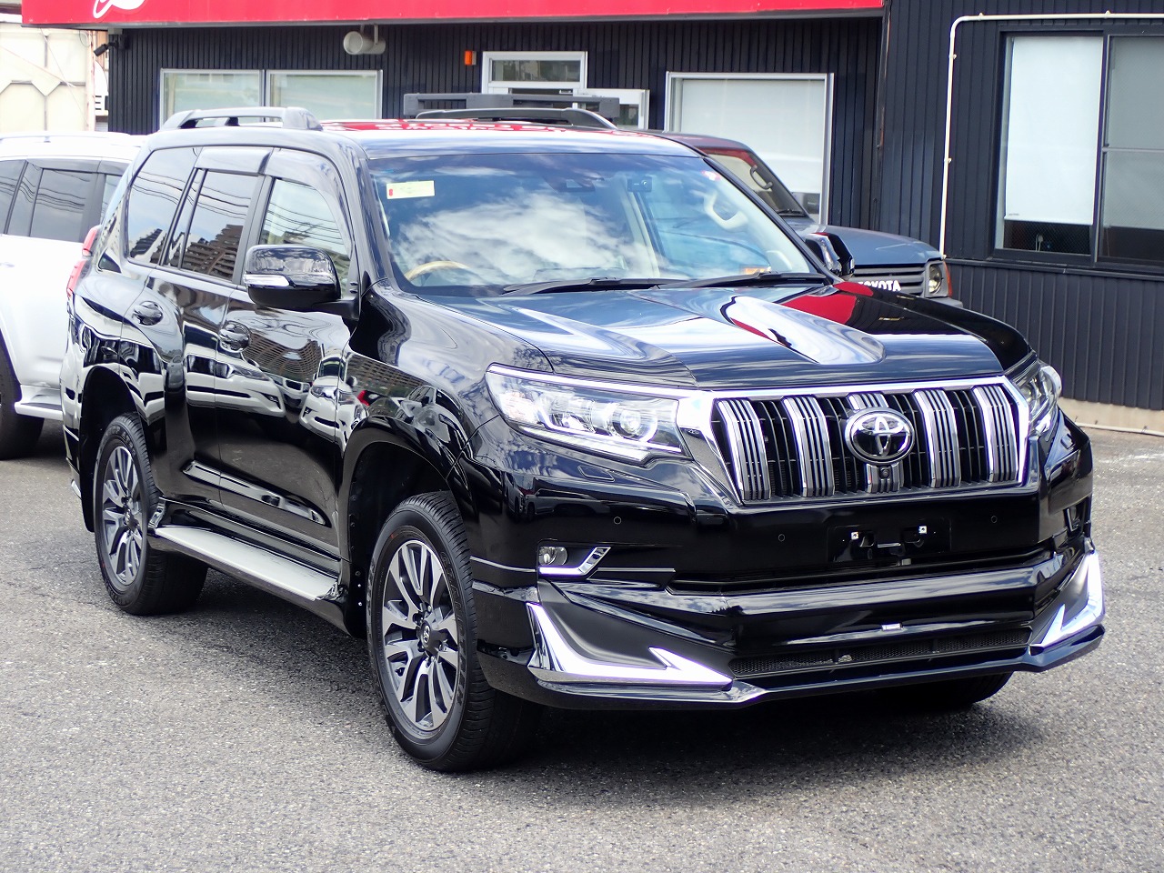 TOYOTA Land Cruiser Prado
