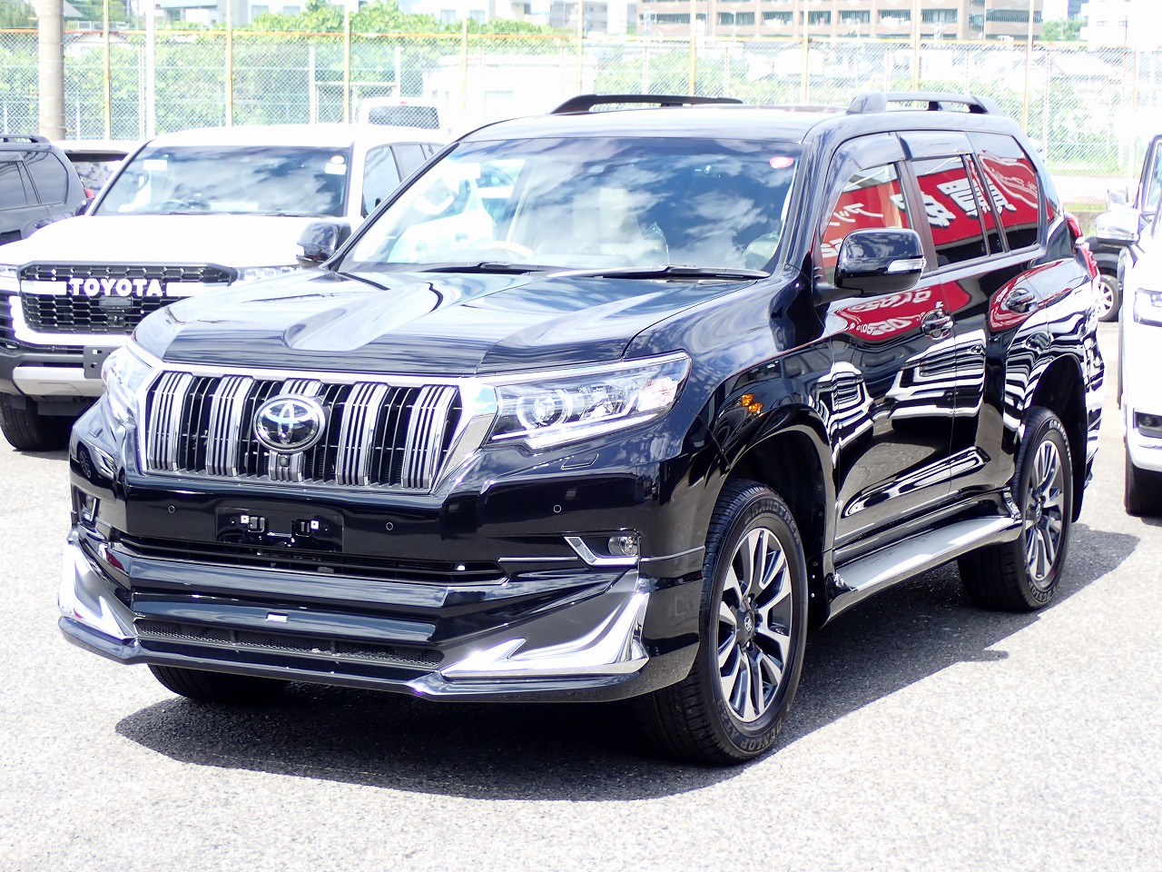 TOYOTA Land Cruiser Prado